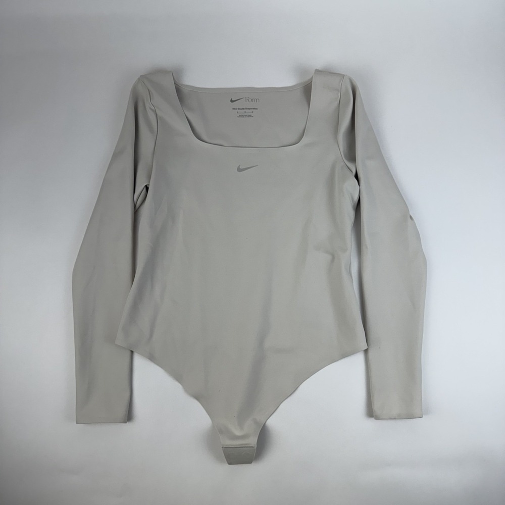 New Womens Nike Form Long-Sleeve Ivory Athletic Gym Bodysuit Size Large NWT